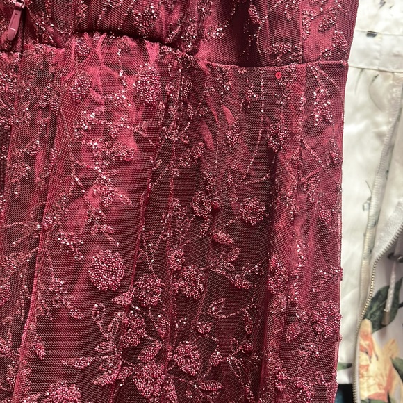 COPY - Eliana Shimmer Gown - Picture 4 of 5